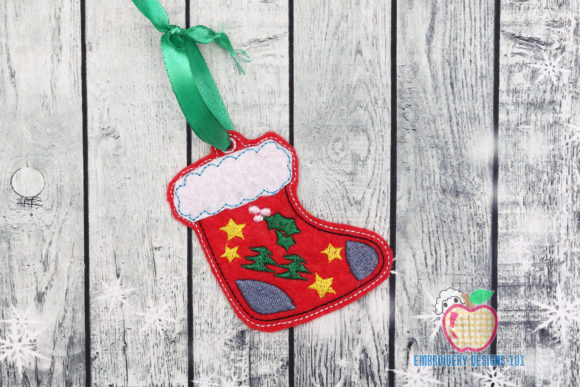 Review: Christmas Socks Design ITH Ornament for Makers