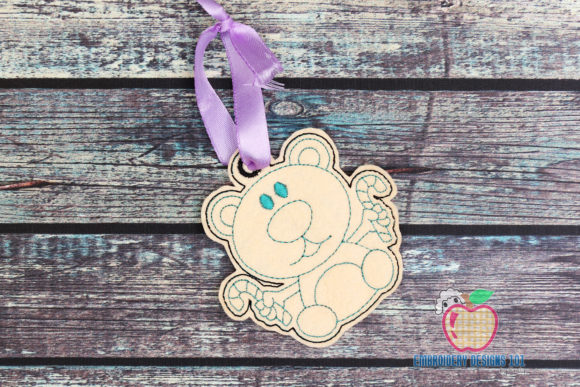 Review: Christmas Teddy Bear Holding a Candy